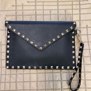 VALENTINO ROCKSTUD CALFSKIN POUCH WRISTLET